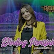 Dinding Pemisah Om Adella