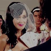 Katty Perry Hot N Cold