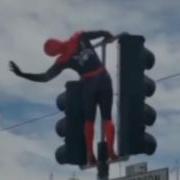 Spiderman Twerking Memes Spider Man Twerking On Traffic Light Pole Memes