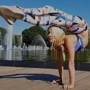 Flexible Alesya Contortion Performance
