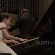 Mawar Bodas Alexandra Dovgan Piano Concert Parodi