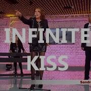 Infinity Kiss