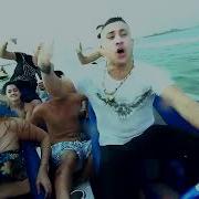 Osmani Garcia Flotando